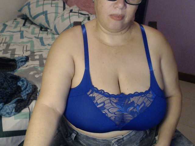 ElizabethTaylor8's BongaCams show and profile