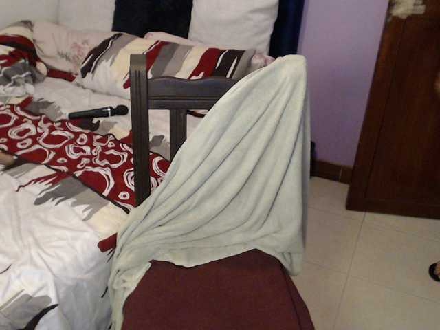 ElizabethTaylor8's BongaCams show and profile