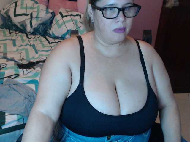 ElizabethTaylor8's BongaCams show and profile