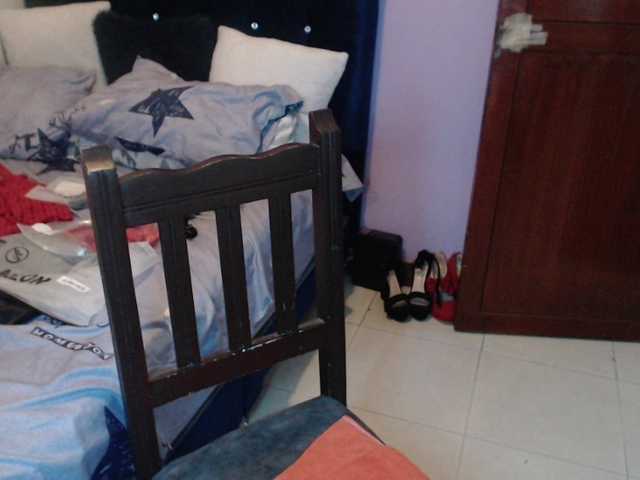 ElizabethTaylor8's BongaCams show and profile