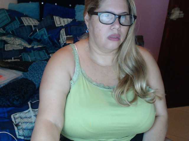 ElizabethTaylor8's BongaCams show and profile