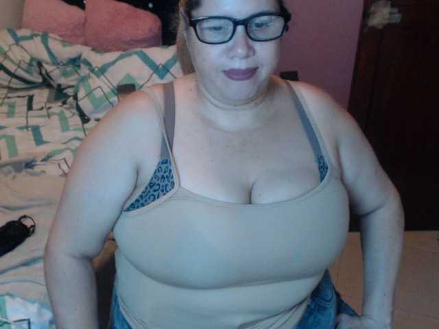 ElizabethTaylor8's BongaCams show and profile