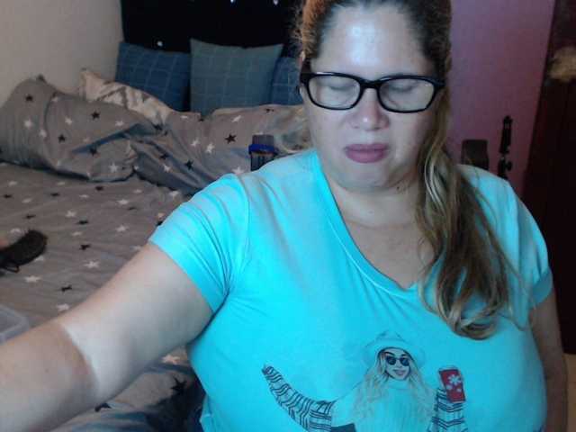 ElizabethTaylor8's BongaCams show and profile