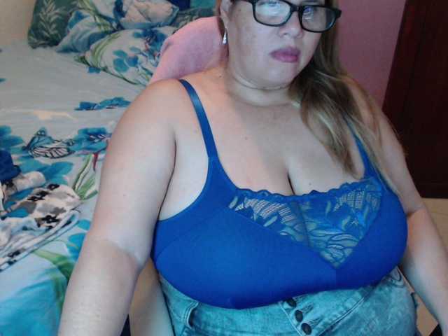 ElizabethTaylor8's BongaCams show and profile
