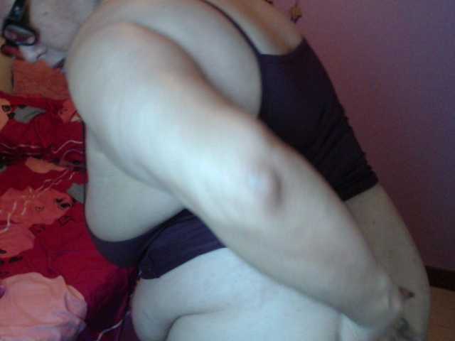 ElizabethTaylor8's BongaCams show and profile