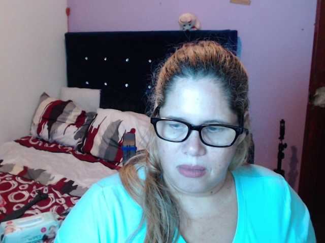 ElizabethTaylor8's BongaCams show and profile