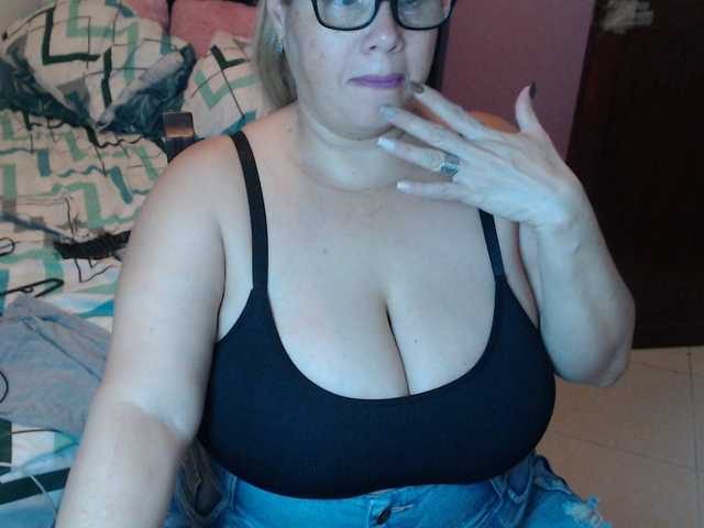 ElizabethTaylor8's BongaCams show and profile