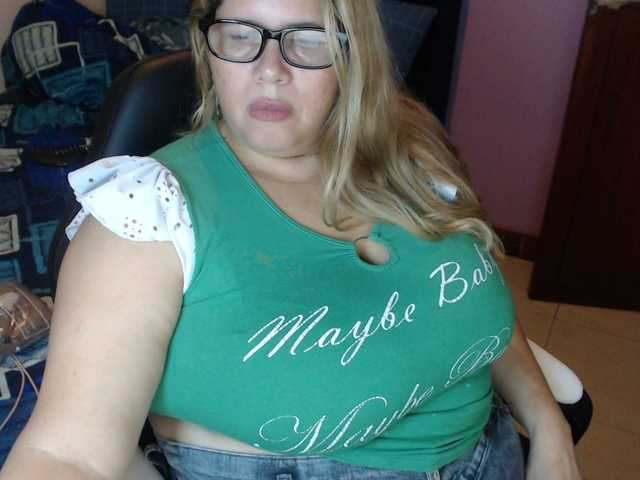 ElizabethTaylor8's BongaCams show and profile