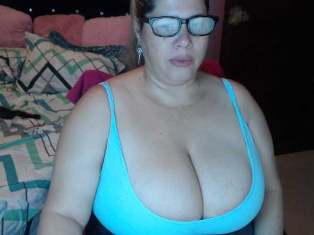 ElizabethTaylor8's BongaCams show and profile