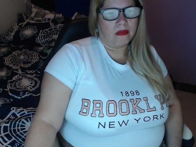 ElizabethTaylor8 from BongaCams is Freechat