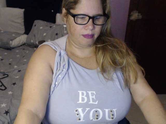 ElizabethTaylor8's BongaCams show and profile