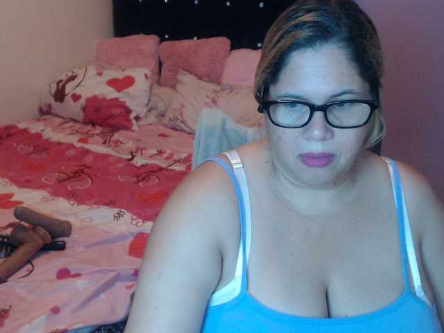 ElizabethTaylor8's BongaCams show and profile