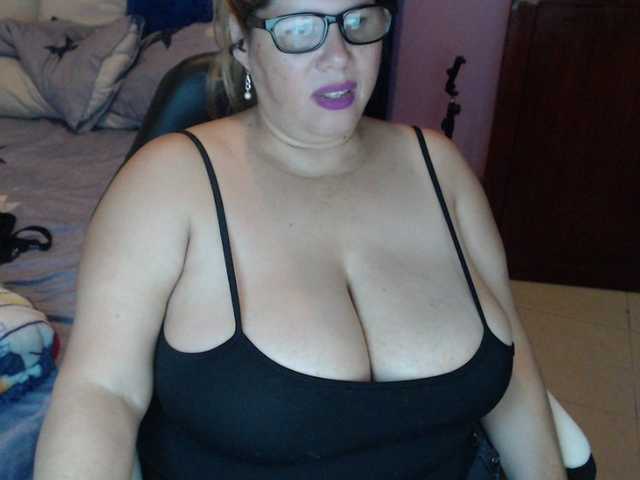 ElizabethTaylor8's BongaCams show and profile