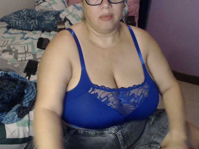 ElizabethTaylor8's BongaCams show and profile