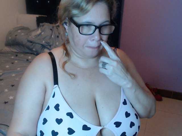 ElizabethTaylor8's BongaCams show and profile