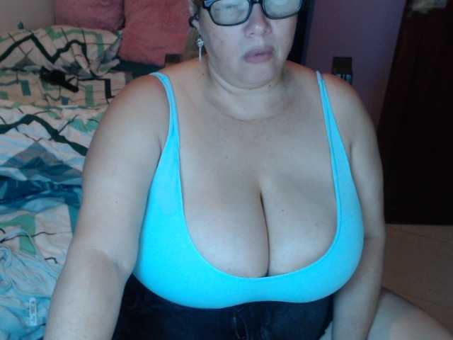 ElizabethTaylor8's BongaCams show and profile