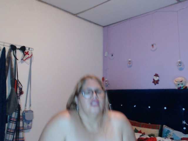 ElizabethTaylor8's BongaCams show and profile