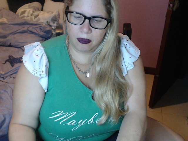 ElizabethTaylor8's BongaCams show and profile