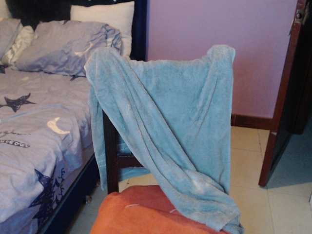 ElizabethTaylor8's BongaCams show and profile