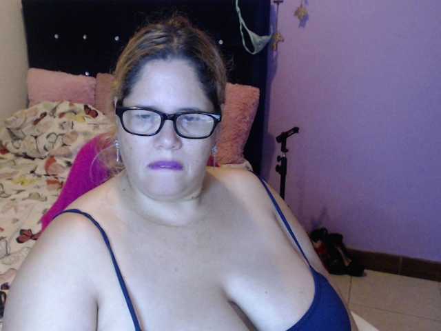 ElizabethTaylor8's BongaCams show and profile