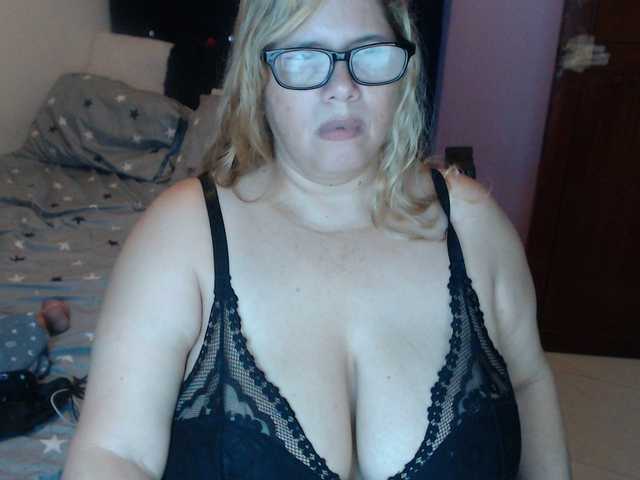 ElizabethTaylor8's BongaCams show and profile