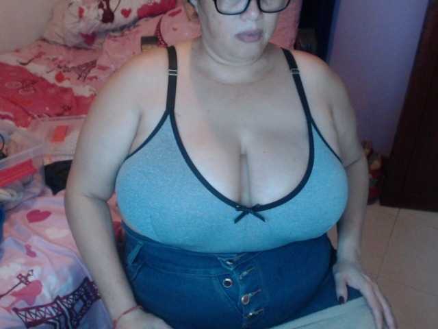 ElizabethTaylor8's BongaCams show and profile