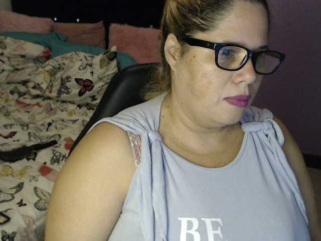 ElizabethTaylor8's BongaCams show and profile
