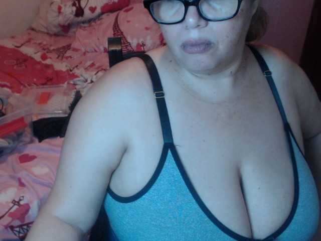 ElizabethTaylor8's BongaCams show and profile