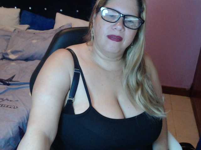 ElizabethTaylor8 from BongaCams is Freechat