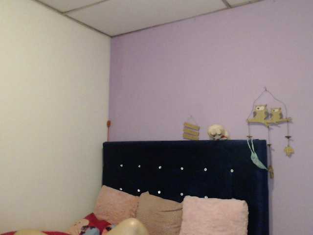 ElizabethTaylor8's BongaCams show and profile