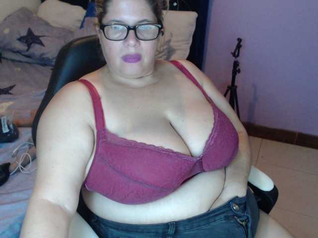 ElizabethTaylor8's BongaCams show and profile