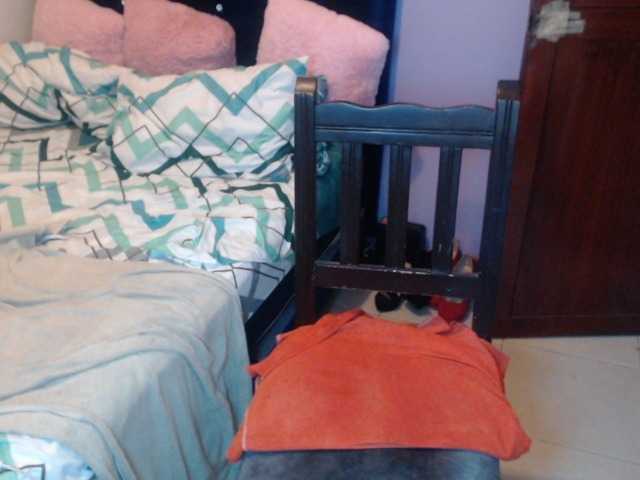 ElizabethTaylor8's BongaCams show and profile