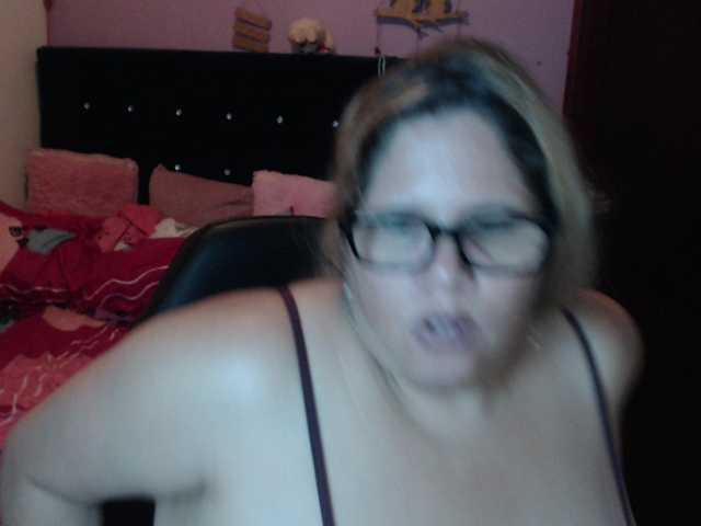 ElizabethTaylor8's BongaCams show and profile