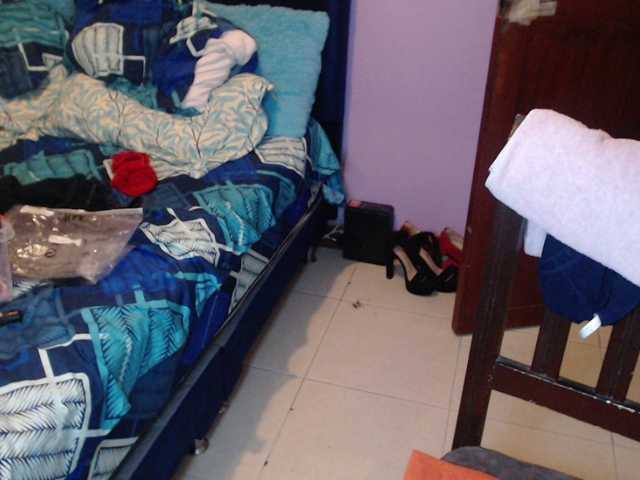 ElizabethTaylor8's BongaCams show and profile