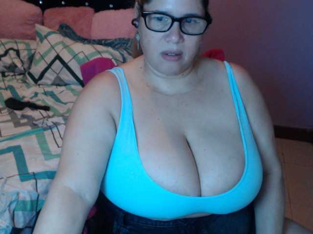 ElizabethTaylor8's BongaCams show and profile