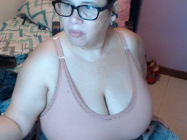 ElizabethTaylor8's BongaCams show and profile