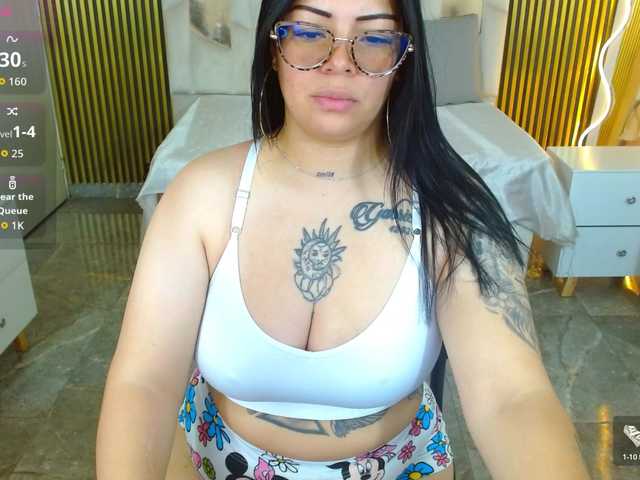 martina-tay's BongaCams show and profile