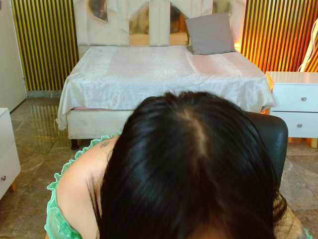 martina-tay's BongaCams show and profile