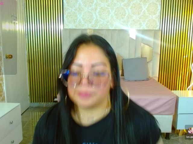 martina-tay's BongaCams show and profile