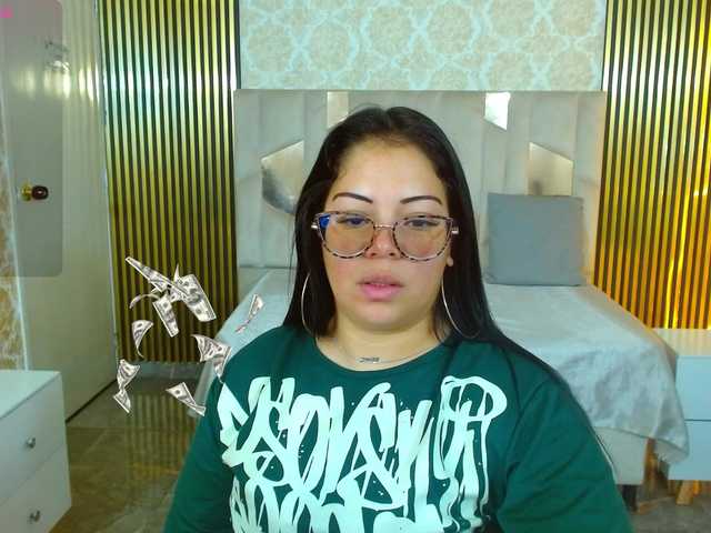 martina-tay's BongaCams show and profile