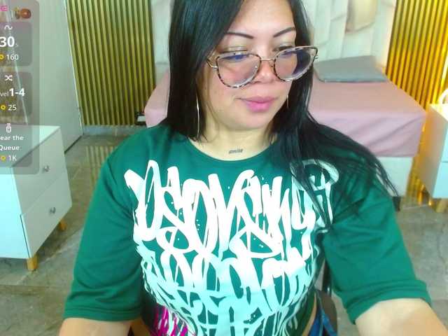 martina-tay's BongaCams show and profile