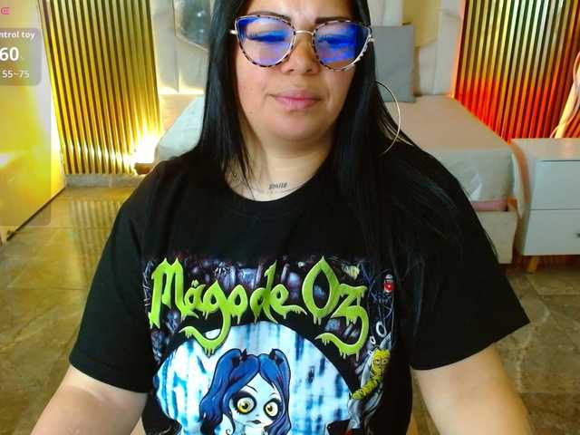 martina-tay's BongaCams show and profile