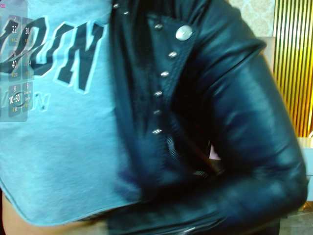 martina-tay's BongaCams show and profile