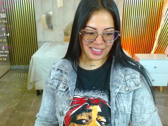 martina-tay's BongaCams show and profile