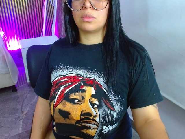 martina-tay's BongaCams show and profile