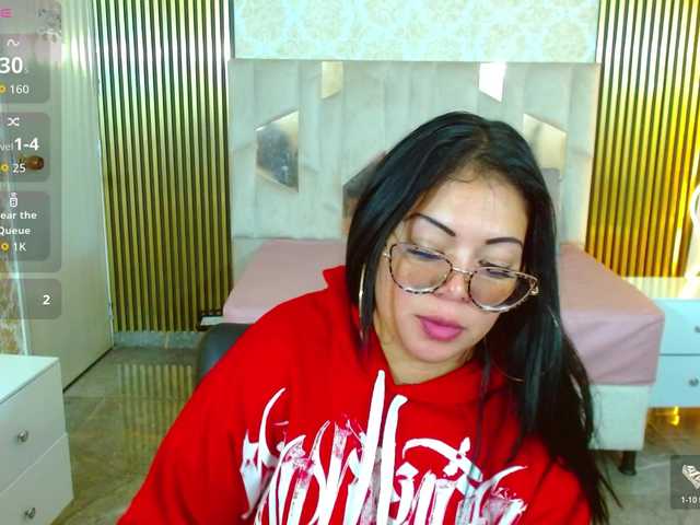 martina-tay's BongaCams show and profile