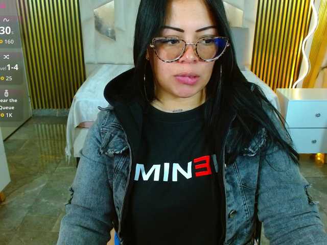 martina-tay's BongaCams show and profile