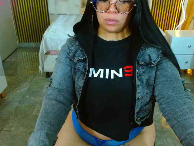 martina-tay martina-tay