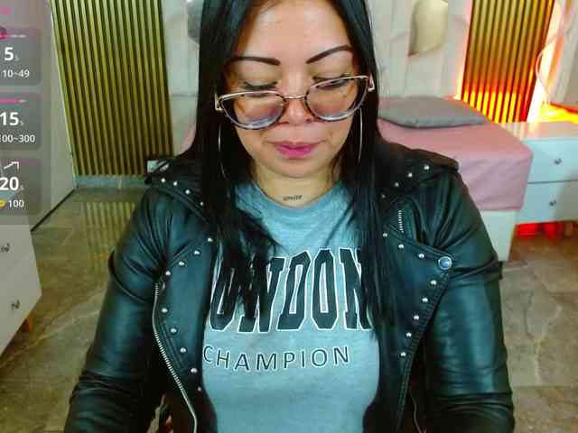 martina-tay martina-tay