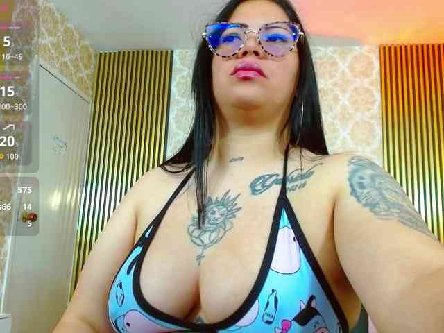 martina-tay martina-tay